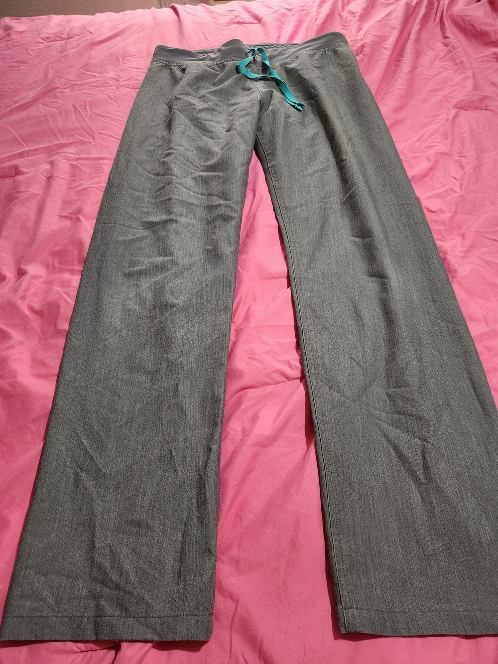 Figs Livingston Gray Straight-Leg Drawstring Pants